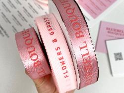 Атласна vs репсова стрічка — яку обрати для друку логотипу?